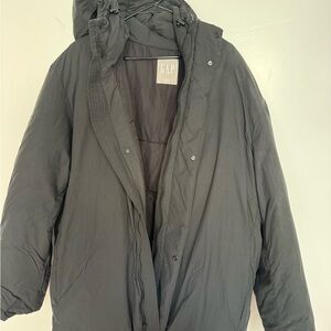 GAP Men’s Black Oversized Puffer Coat with Hood
